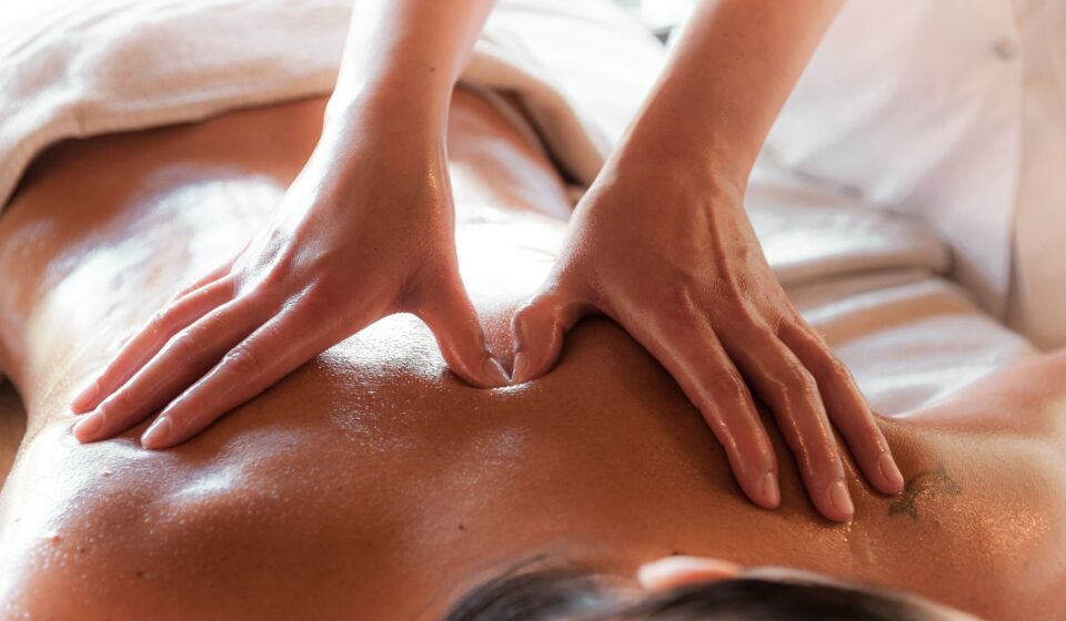 Tendências em massagem sensual: experiências, conforto e bem-estar